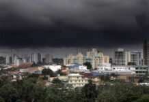 Chuva intensa causa instabilidade e aciona alerta da Defesa Civil em Manaus