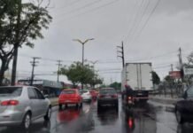 Temporal atinge Manaus e exige atenção redobrada de motoristas e moradores