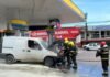 Veículo é destruído por incêndio em posto na Zona Sul de Manaus