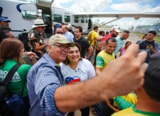 Contra o abandono: Professora Maria do Carmo encara distâncias do Amazonas para ouvir população do Purus e Juruá