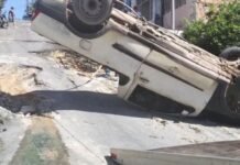 Carro capota ao tentar subir ladeira no Parque das Nações em Manaus