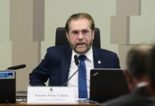Plínio ignorou a Zona Franca e não destinou emendas ao polo que emprega 100 mil trabalhadores